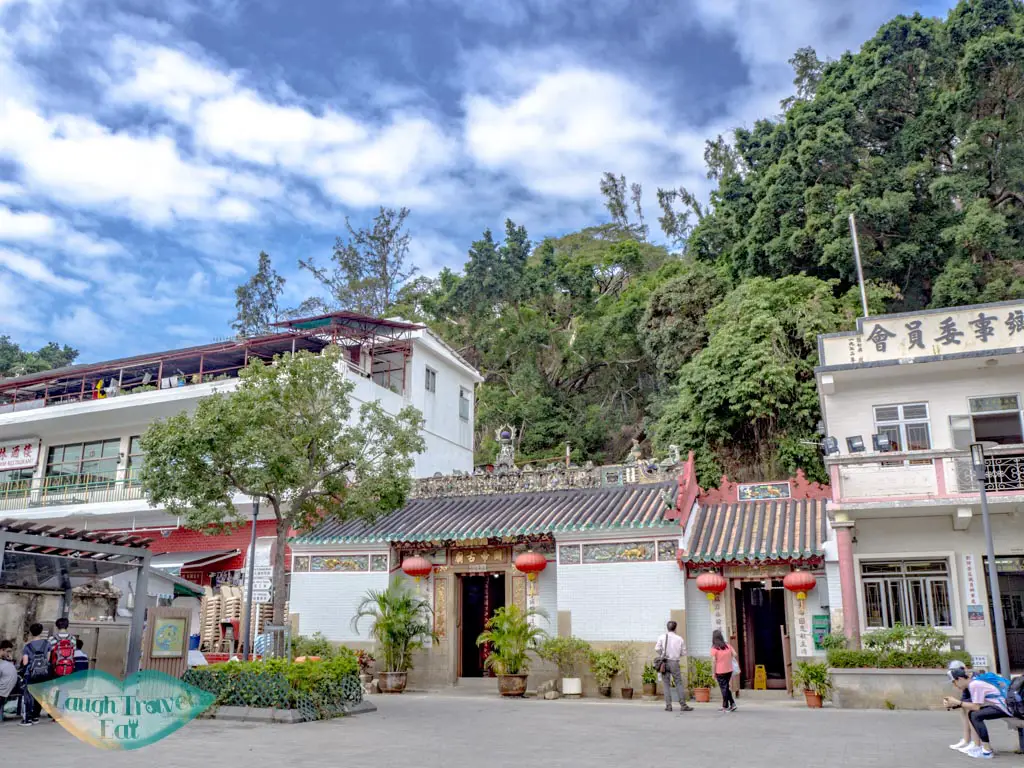 kwan-tai-temple-far-tai-O-lantau-hong-kong-laugh-travel-eat