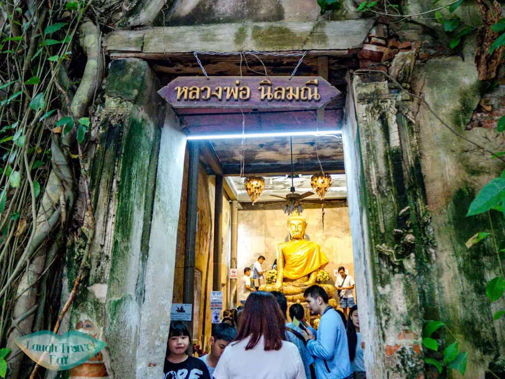 tree-temple-enroute-from-maeklong-railway-market-to-amphawa-floating-market-bangkok-thailand-laugh-travel-eat