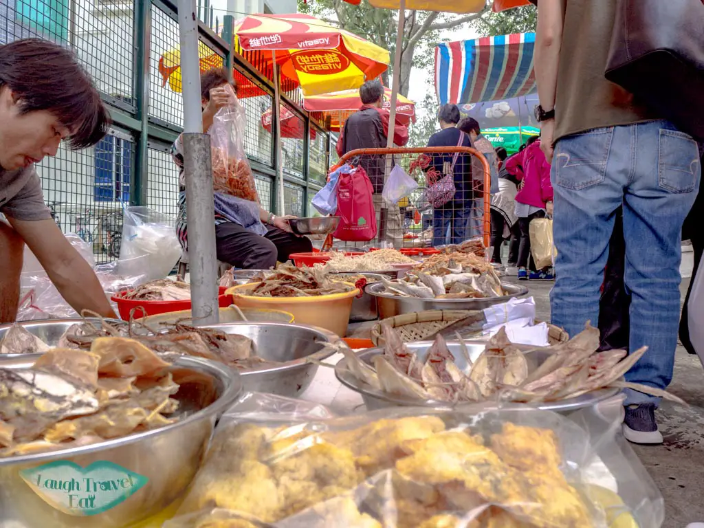 wet-market-tai-O-lantau-hong-kong-laugh-travel-eat