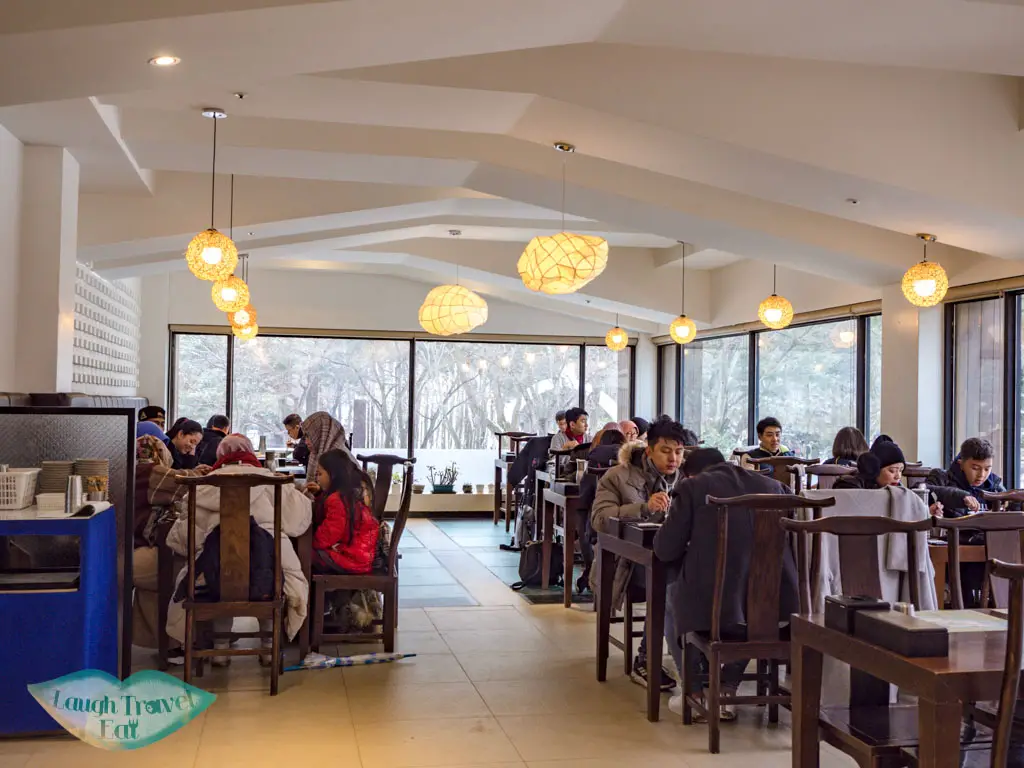 Asian-family-restaurant-nami-island-gangwon-south-korea-laugh-travel-eat