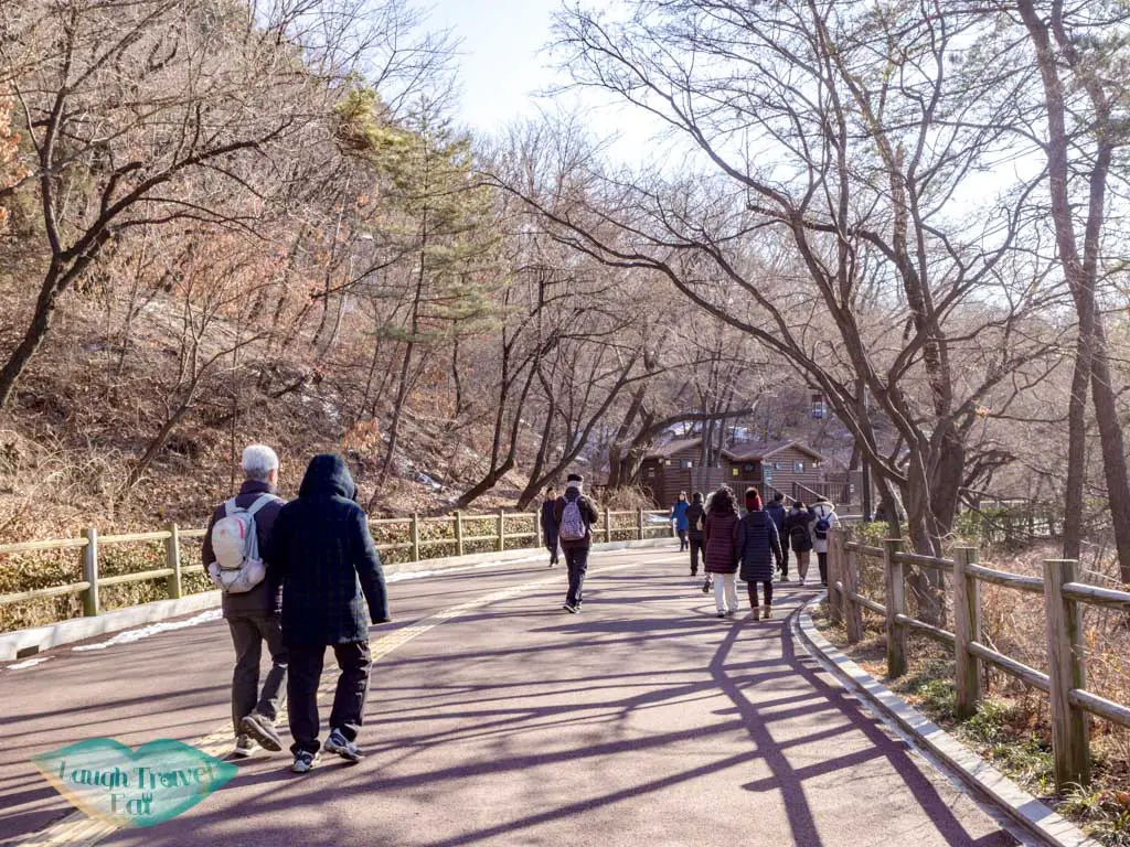 cable-car-to-path-up-namsan-tower-seoul-south-korea-laugh-travel-eat-3