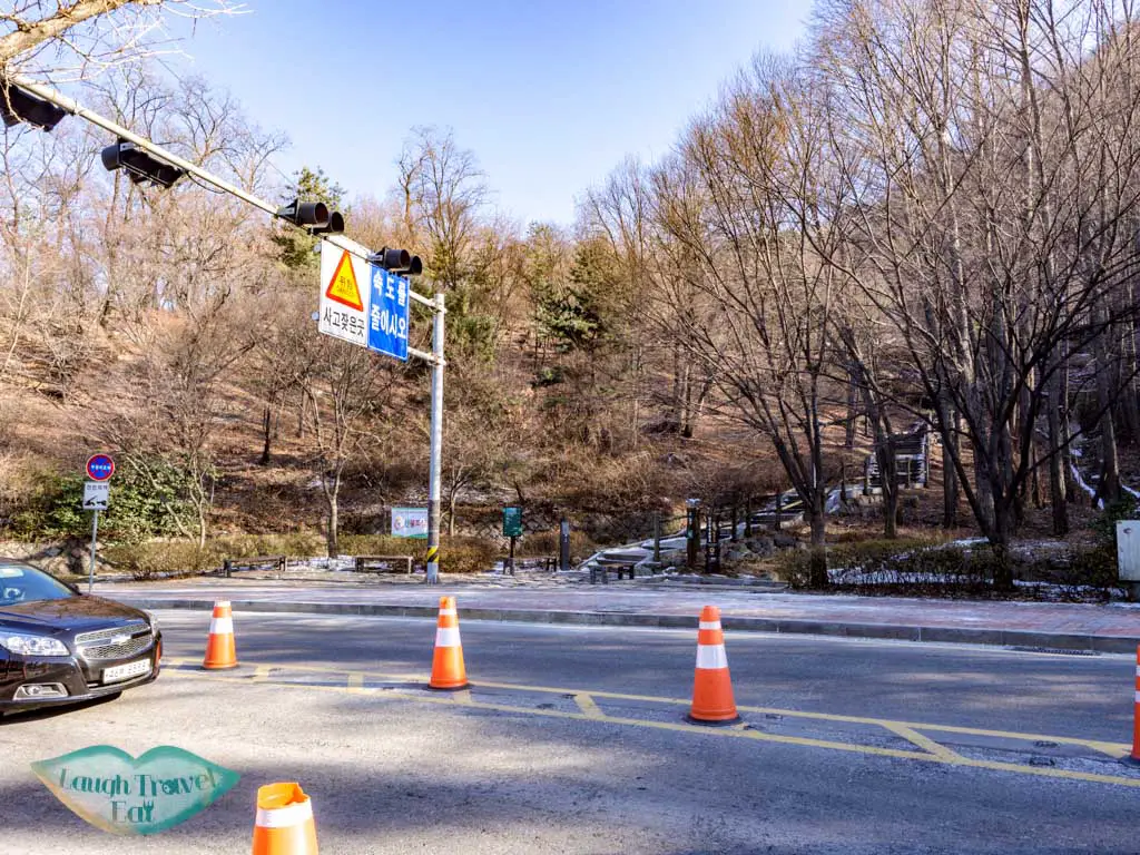 cable-car-to-path-up-namsan-tower-seoul-south-korea-laugh-travel-eat