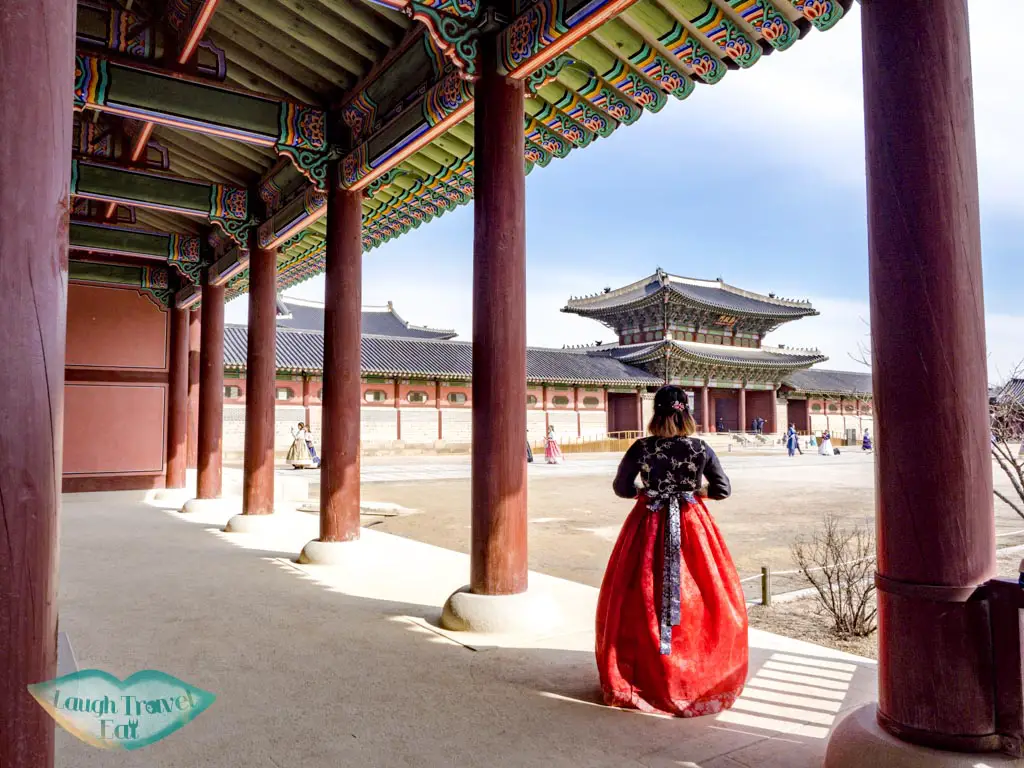 corridor-views-Gyeongbokgung-seoul-south-korea-laugh-travel-eat