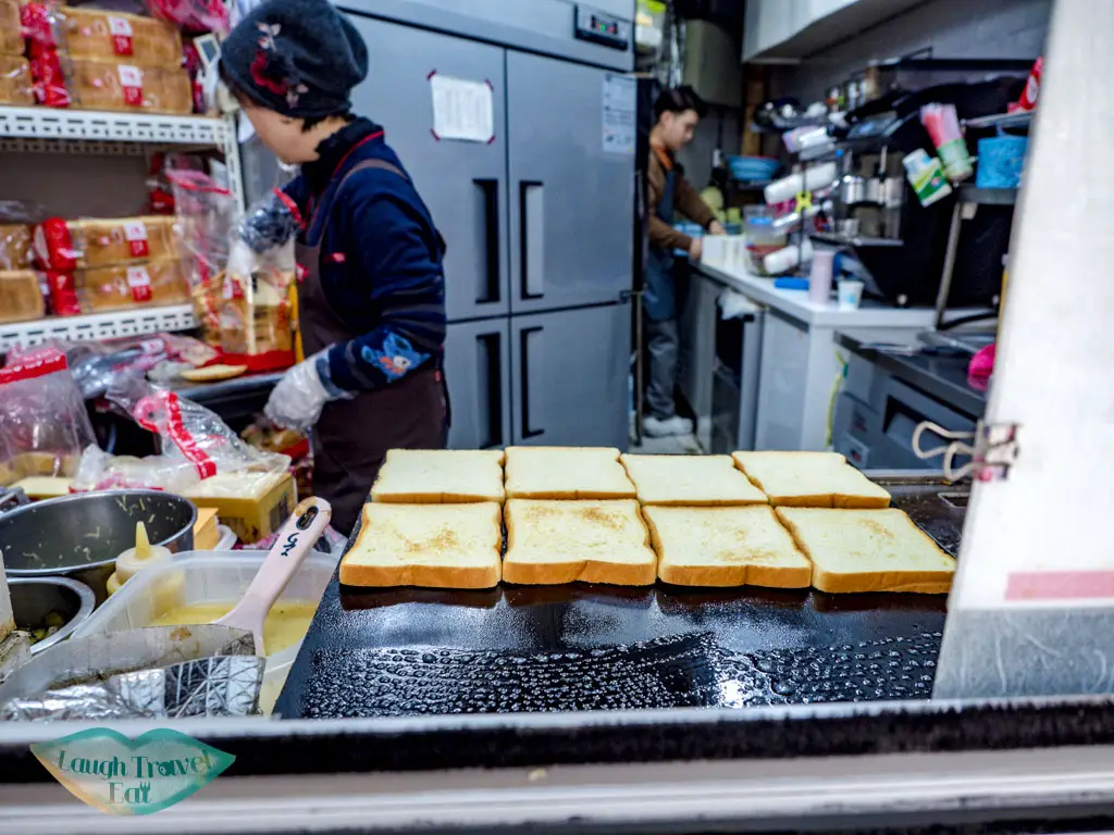 issac-toast-myeongdong-seoul-south-korea-laugh-travel-eat-2