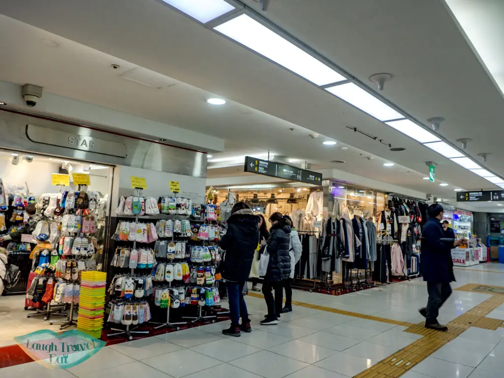 metro-shop-seoul-south-korea-laugh-travel-eat