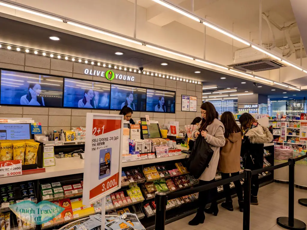 getting-tickets-shinsegae-duty-free-pick-up-incheon-airport-terminal-2-seoul-south-korea-laugh-travel-eat