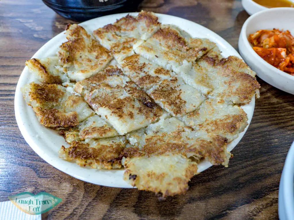 potato-pancake-Samcheongdong-Sujebi-seoul-south-korea-laugh-travel-eat