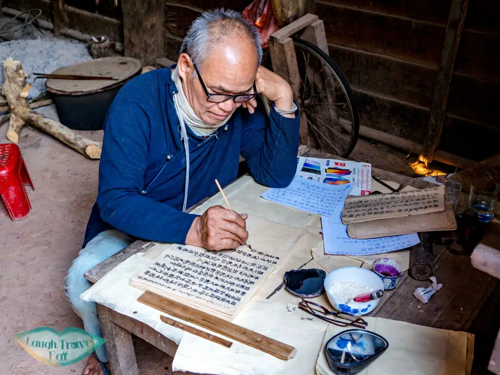lanten-writing-nam-dee-village-luang-namtha-laos-laugh-travel-eat