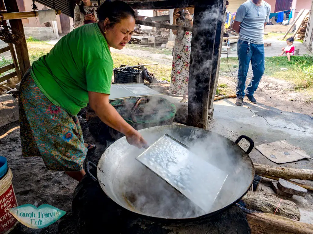 making-khao-soi-muang-sing-luang-namtha-laos-laugh-travel-eat-3