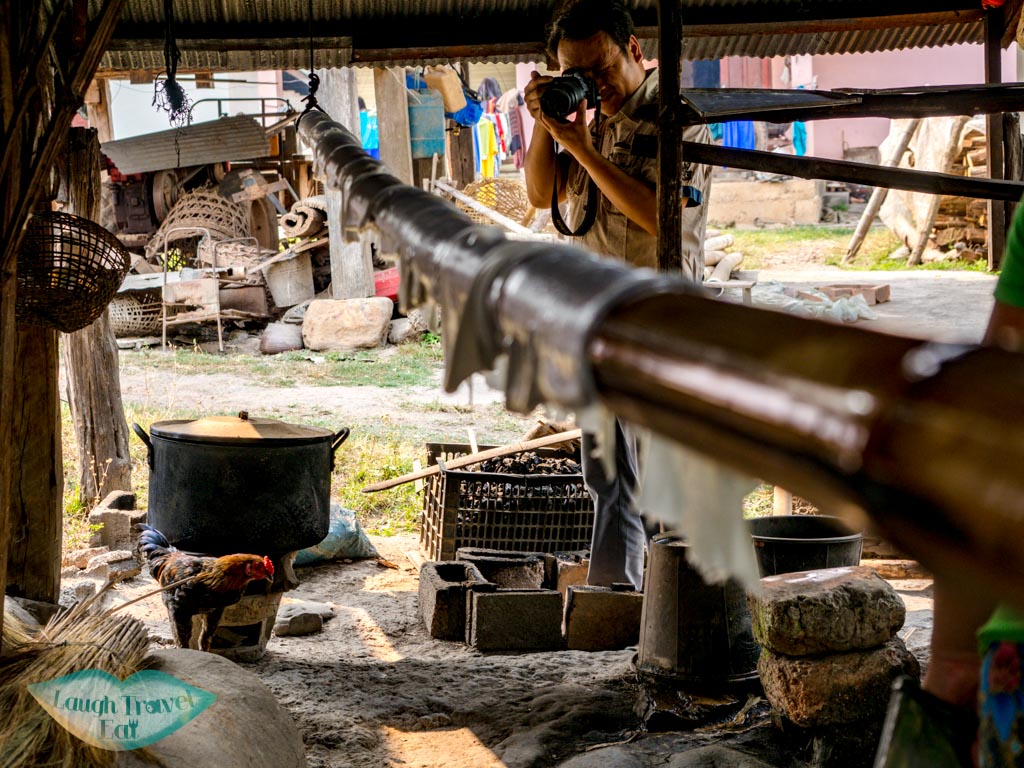 making-khao-soi-muang-sing-luang-namtha-laos-laugh-travel-eat-4