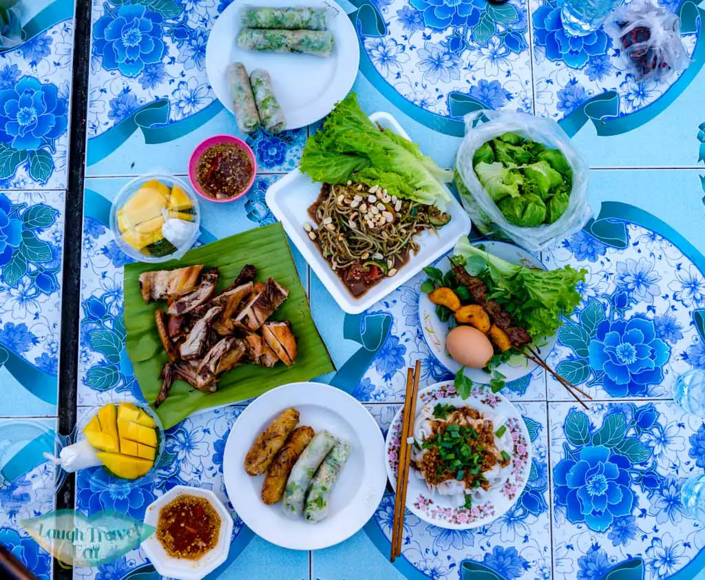 night-market-spready-luang-namtha-laos-laugh-travel-eat