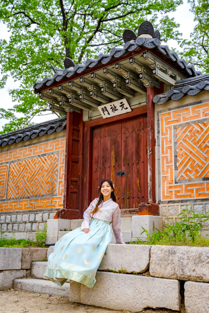 one day hanbok hanbok in gyeongbokgung hanok Seoul South Korea _ Laugh Travel Eat