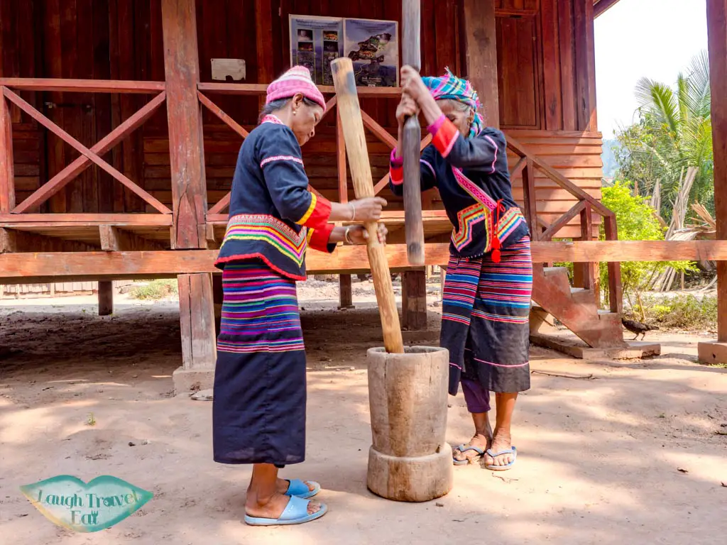 rice-dehusk-na-lan-village-nam-ha-national-park-luang-namtha-laos-laugh-travel-eat