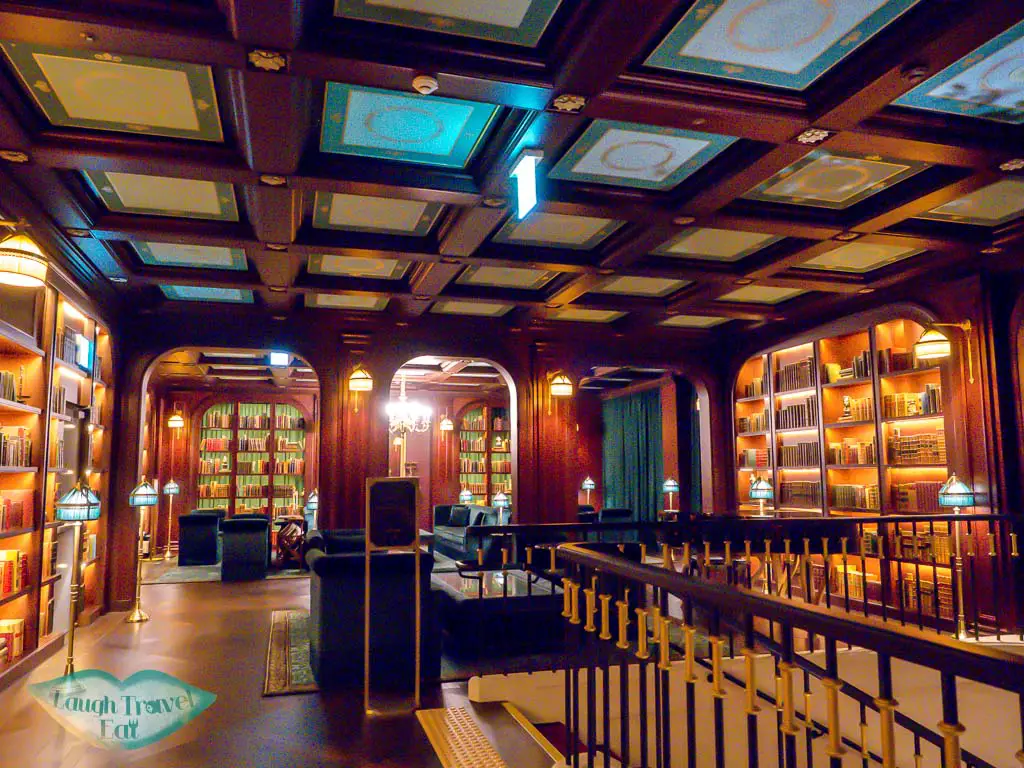 the-library-lescape-hotel-myeongdong-seoul-south-korea-laugh-travel-eat