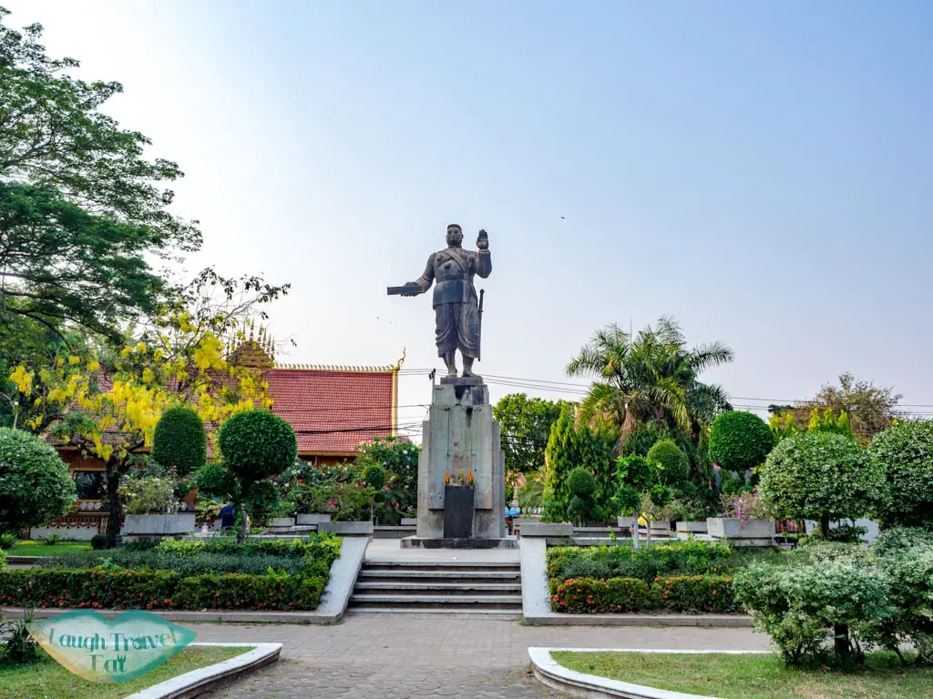 Statue-of-King-Sisavangvong-vientiane-laos-laugh-travel-eat