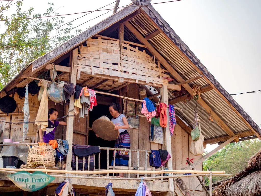 daily-life-Nam-Mang-Vieng-Phou-Kha-laos-laugh-travel-eat