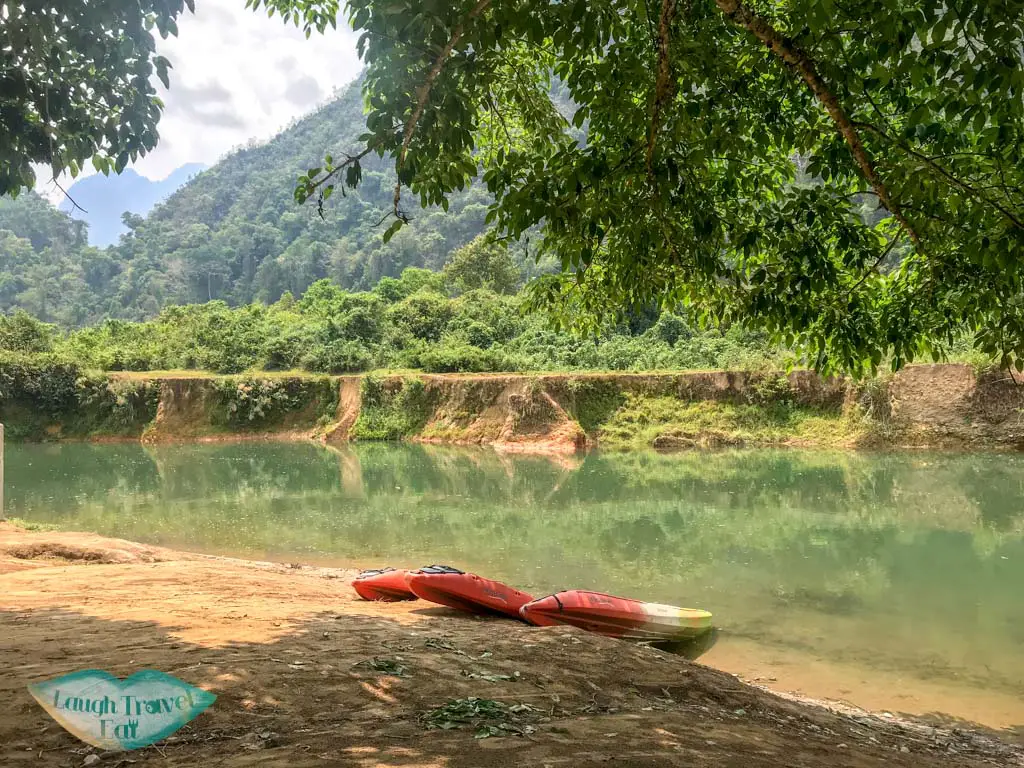 kayak-tour-vang-vieng-laos-laugh-travel-eat-05