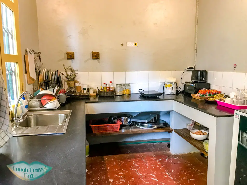 kitchen-1920s-hostel-vientiane-laos-laugh-travel-eat