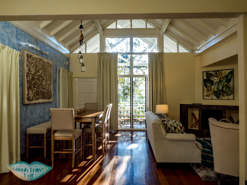 living-room-nepenthes-lodge-kinabalu-park-sabah-malaysia-laugh-travel-eat
