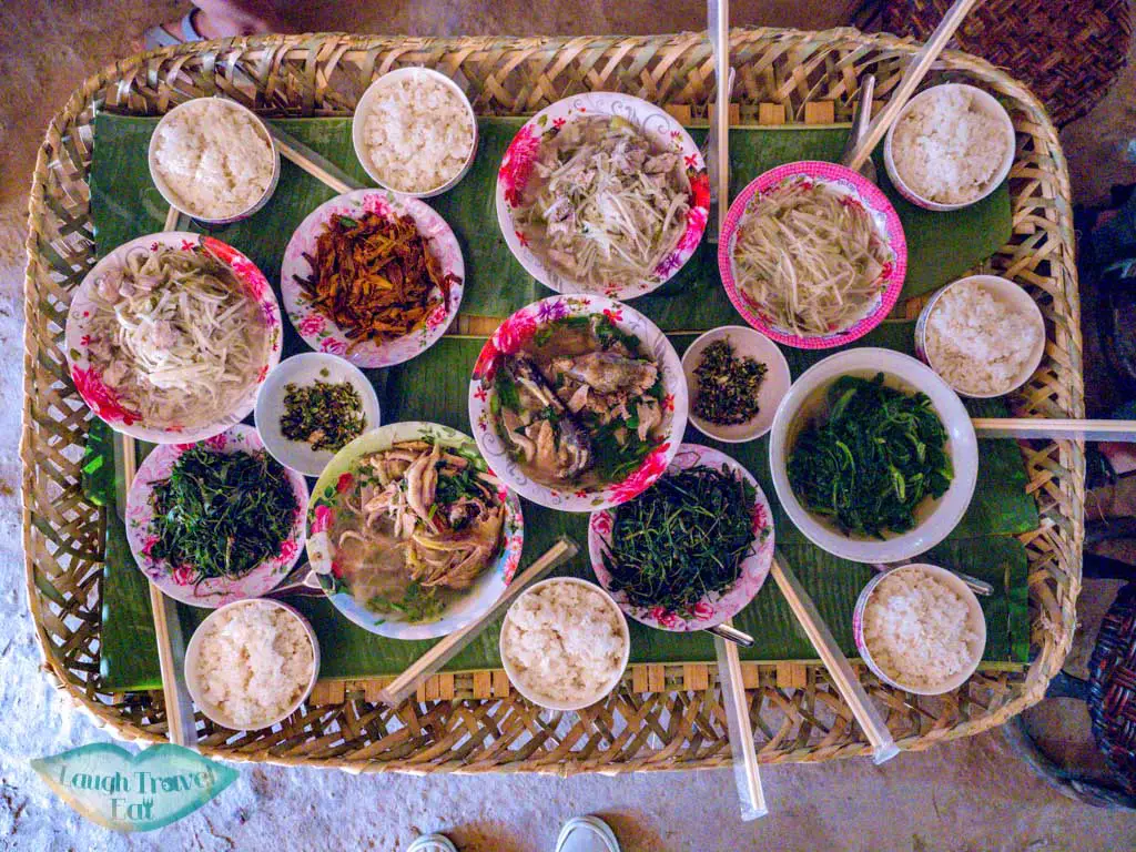 lunch-at-Ban-Nam-Chang-houay-xay-laos-laugh-travel-eat