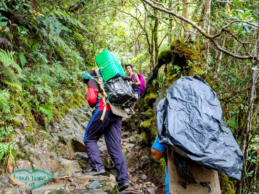 porters-going-up-mount-kinabalu-sabah-malaysia-laugh-travel-eat