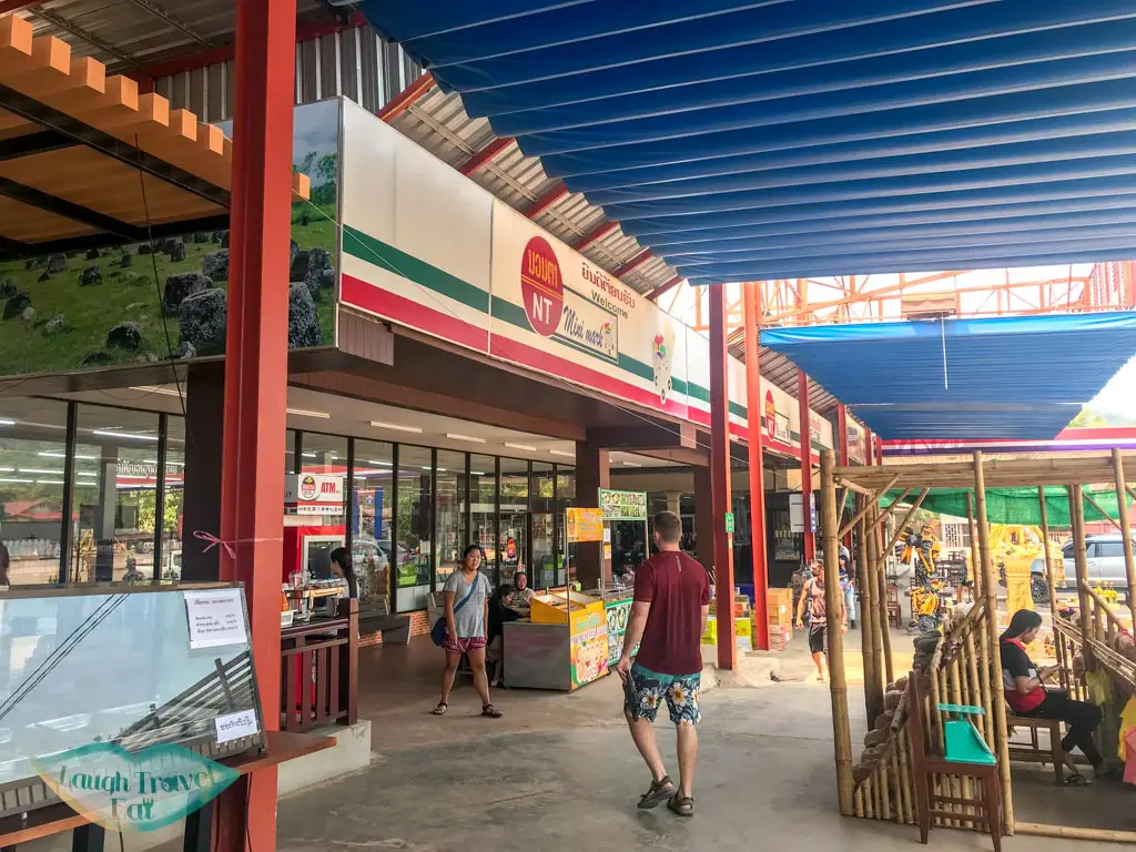 rest-stop-vang-vieng-to-vientiane-vang-vieng-laos-laugh-travel-eat-49
