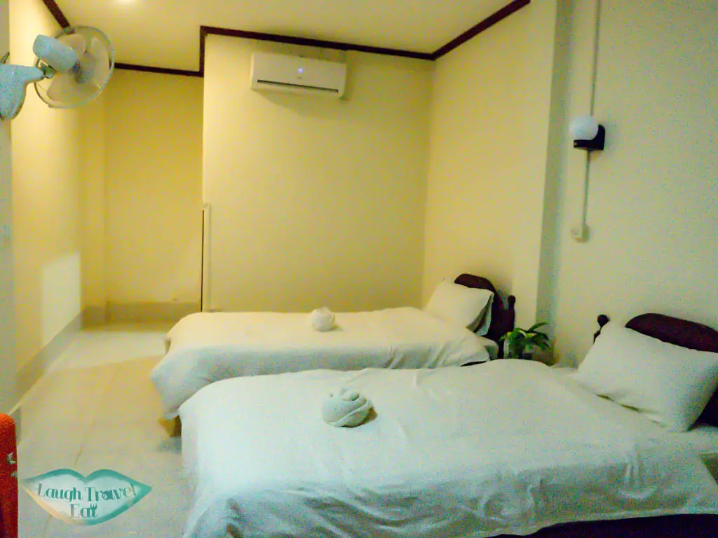 room-in-Oudomsin-Hotel-houay-xay-laos-laugh-travel-eat