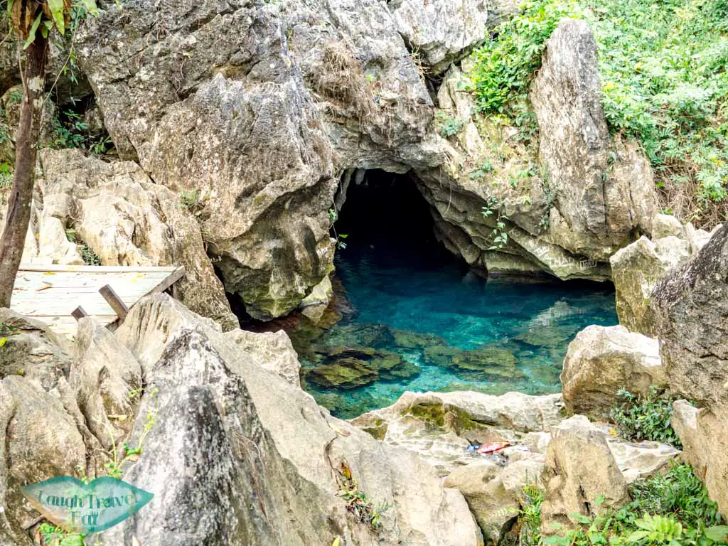 tham-chang-vang-vieng-laos-laugh-travel-eat