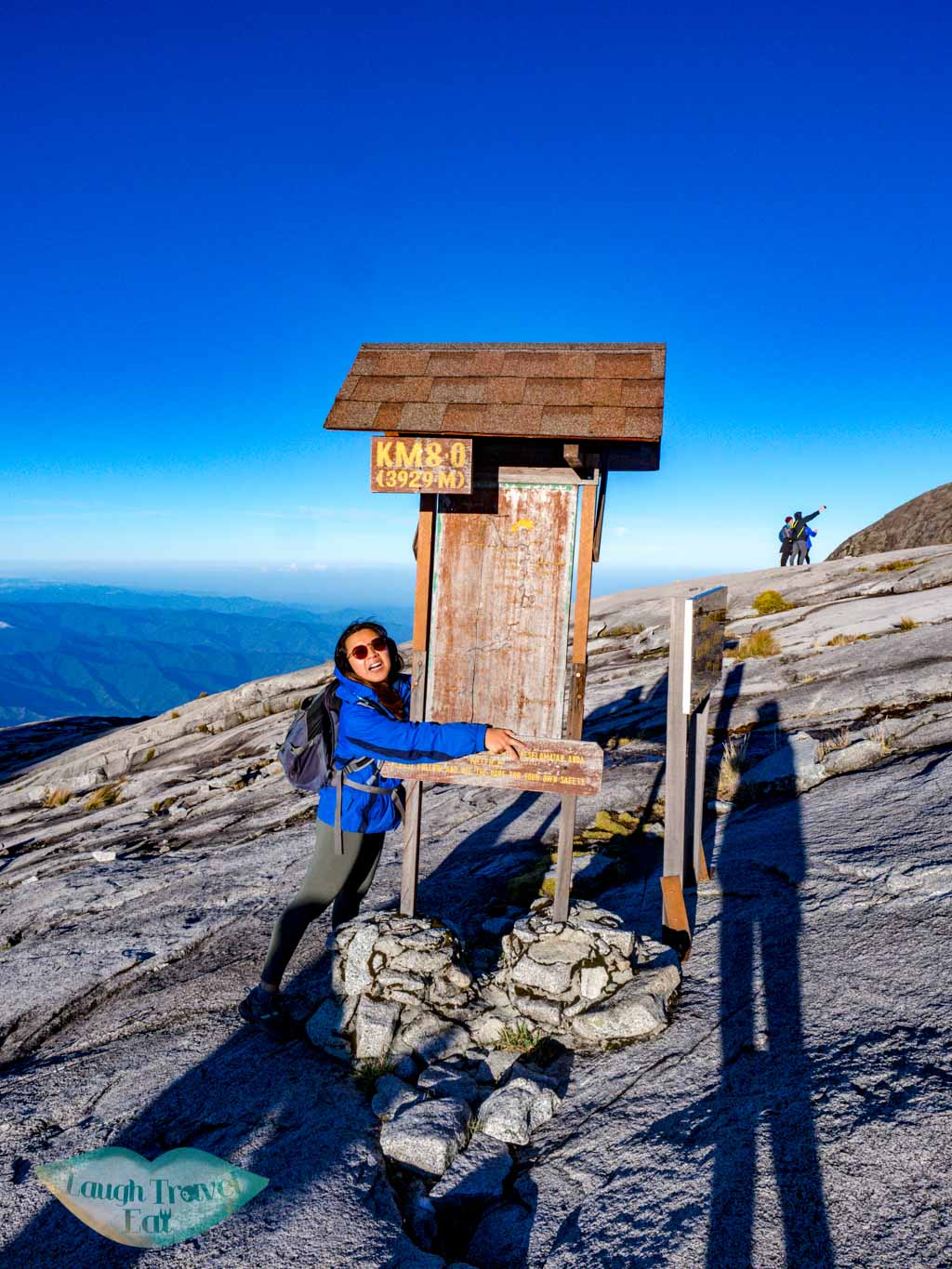 me-hugging-8km-marker-mount-kinabalu-sabah-malaysia-laugh-travel-eat