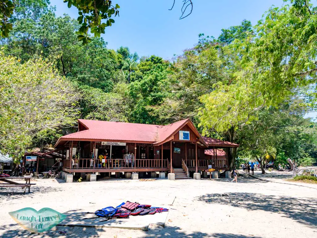 shop-on-sapi-island-kota-kinabalu-sabah-malaysia-Laugh-Travel-Eat-1
