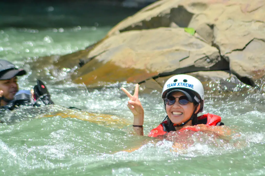 white-water-rafting-xtreme-paddler-sabah-malaysia-laugh-travel-eat-3