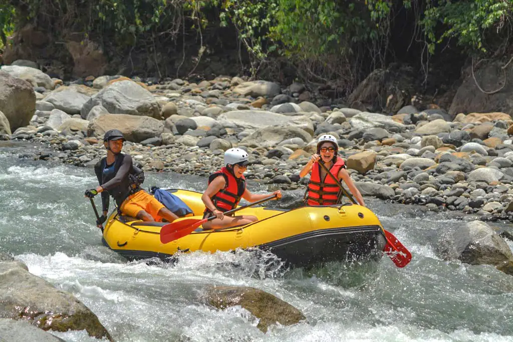 white-water-rafting-xtreme-paddler-sabah-malaysia-laugh-travel-eat-4