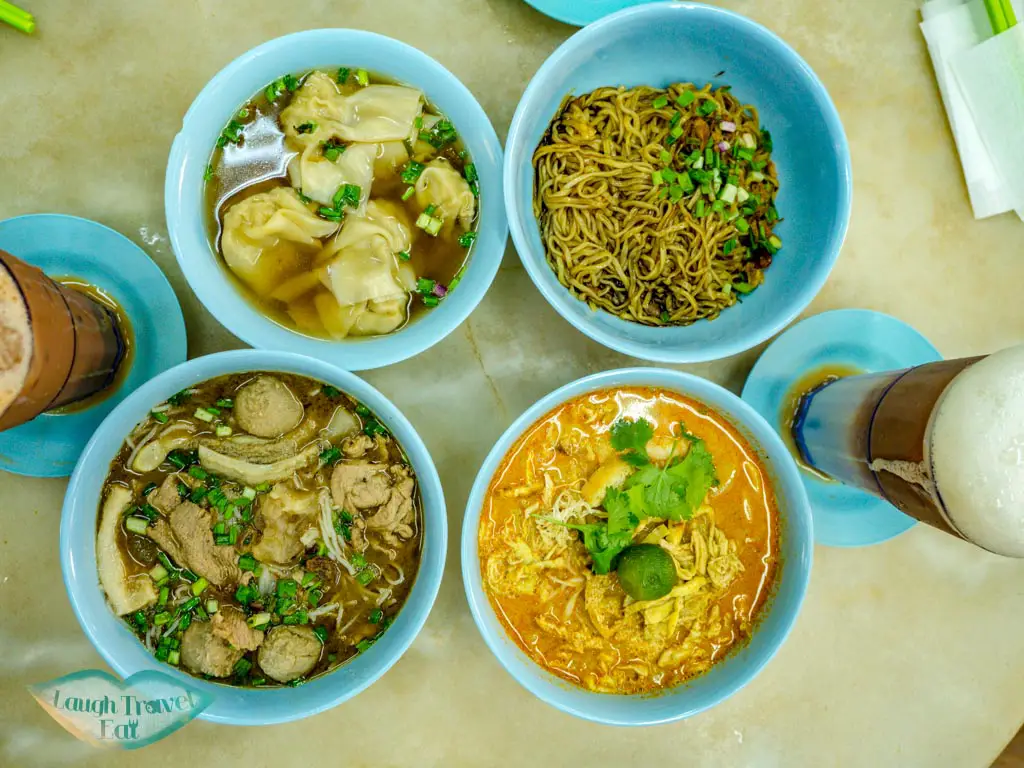 yee-fung-laksa-kota-kinabalu-sabah-malaysia-laugh-travel-eat