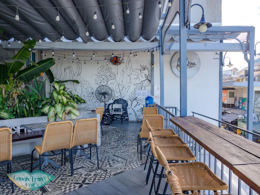 aroi dessert cafe danang vietnam - laugh travel eat