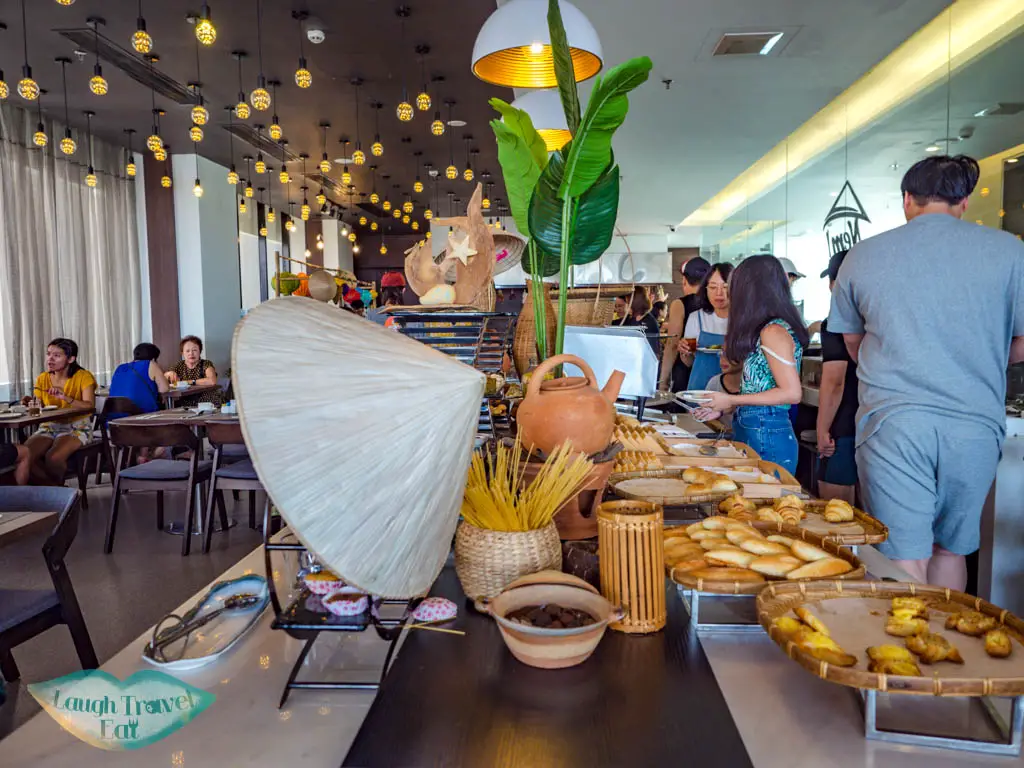 breakfast belle maison parosand vietnam - laugh travel eat-2