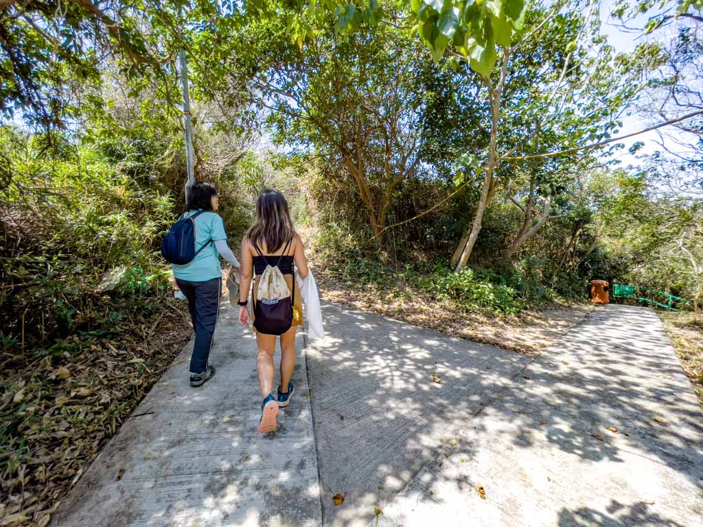 mini great wall loop out cheung chau hong kong - laugh travel eat