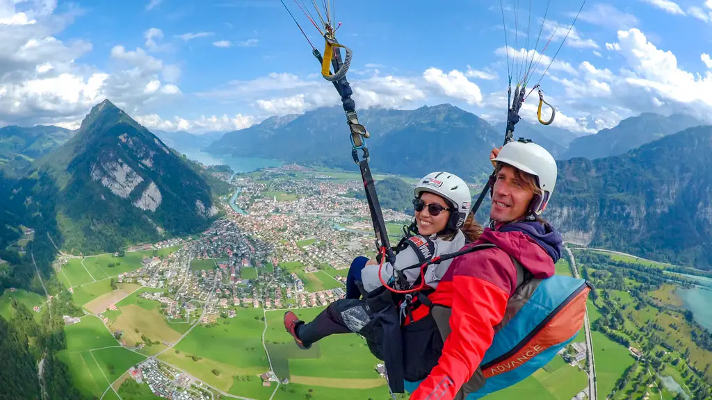 going paragliding interlaken Switzerland - laugh travel eat