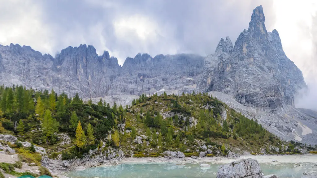 Lago di Soprais - how to do the Lake Soprais hike in the Italian Dolomites