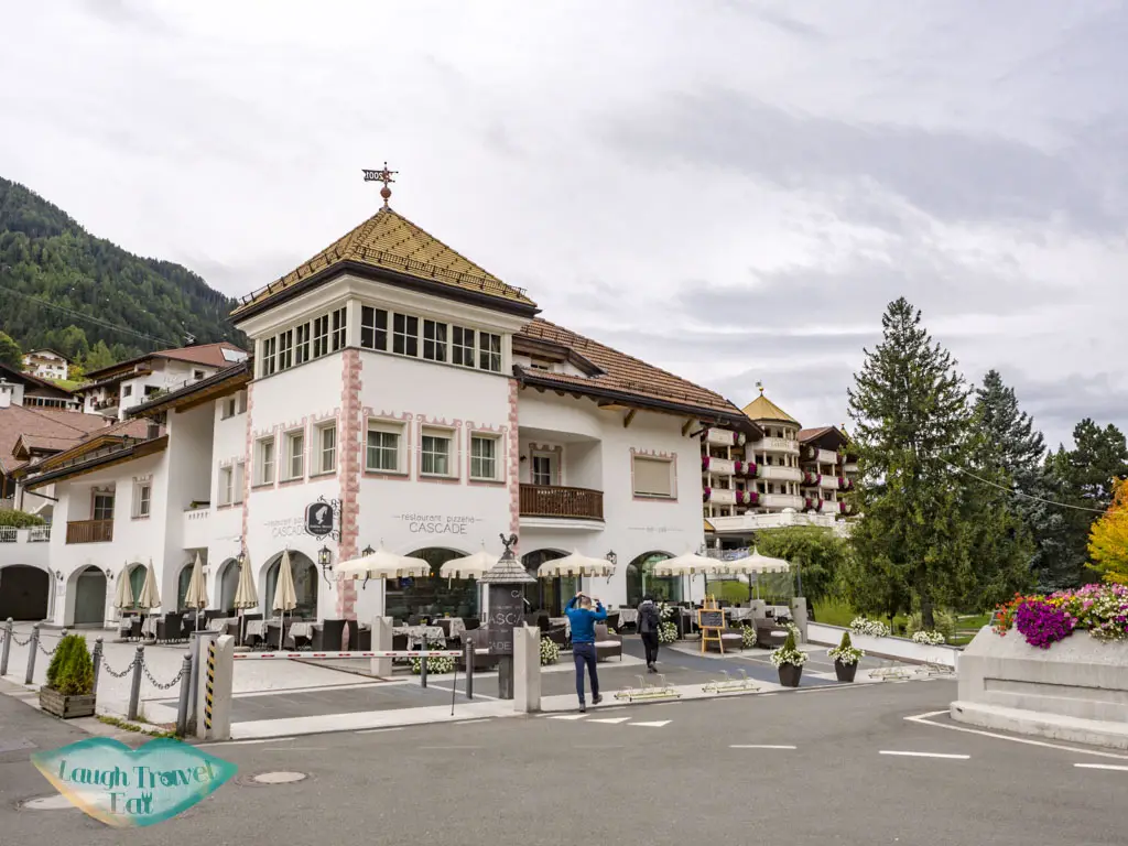 Restaurant & Pizzeria Cascade ortisei dolomites italy - laugh travel eat