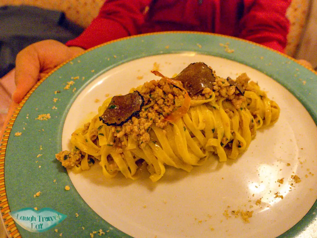 pasta La Tavernetta cortina d'ampezzo italy - laugh travel eat