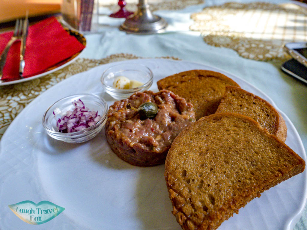 vienese steak tartar restaurant schobrunner stockl vienna austria - laugh travel eat