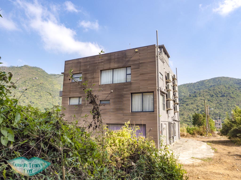 trail start wood house mui tsz lam village Nui Po Shan Shatin Hong Kong - laugh travel eat