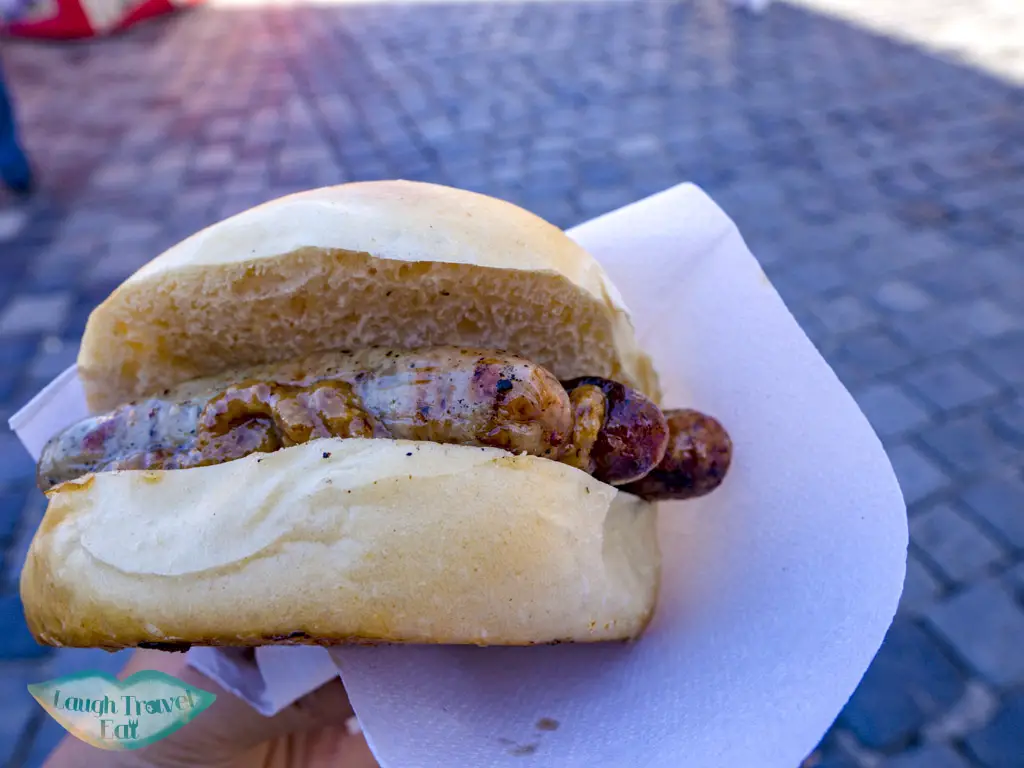 nuremberg sausage in hot dog nuremberg germany - laugh travel eat