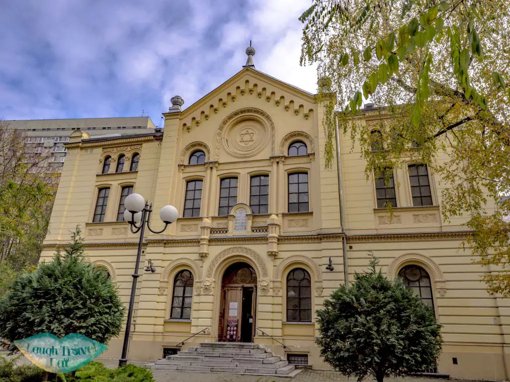 Nożyk Synagogue warsaw poland - laugh travel eat