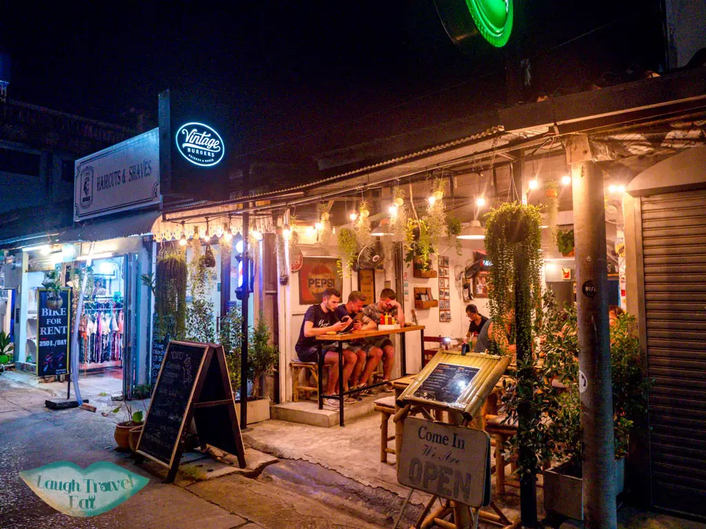 vintage burger koh phangan thailand - laugh travel eat