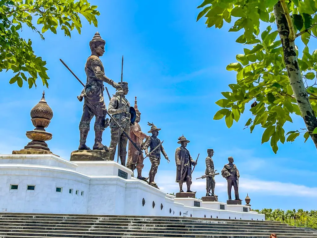 Rajabhakti Park - 7 King Monument Park hua hin thailand - laugh travel eat-3