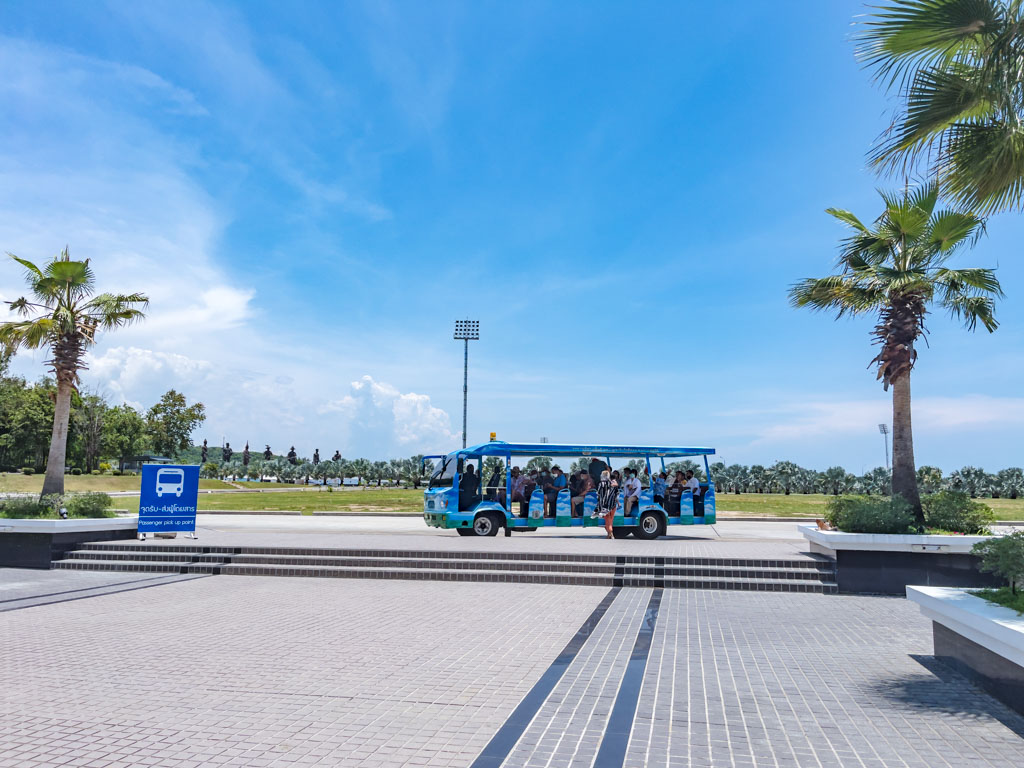 Rajabhakti Park - 7 King Monument Park hua hin thailand - laugh travel eat