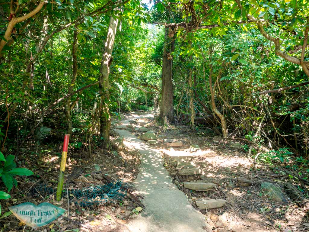 stanely fort to Che Pau Teng rhino rock trail start hong kong - laugh travel eat