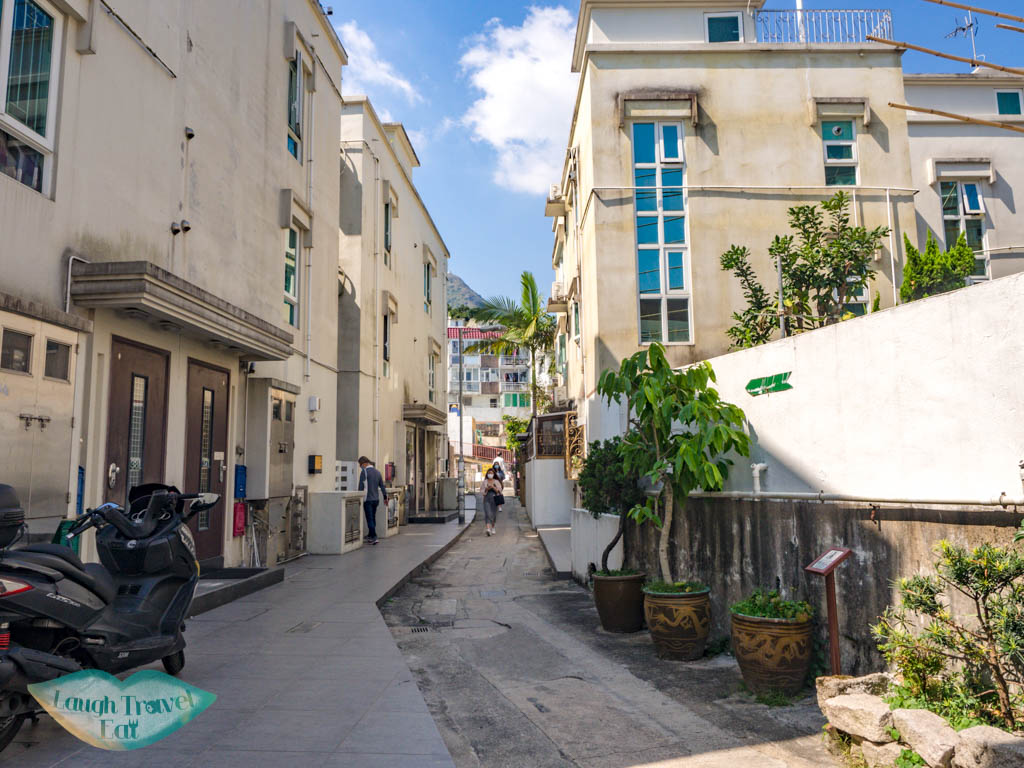 tseng lan shue to wilson trail stage 4 trail start tung yeung shan kowloon hong kong - laugh travel eat