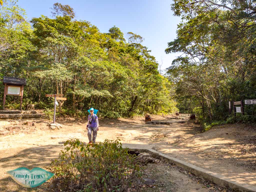 to crossroad cheung sheung sai kung hong kong - laugh travel eat